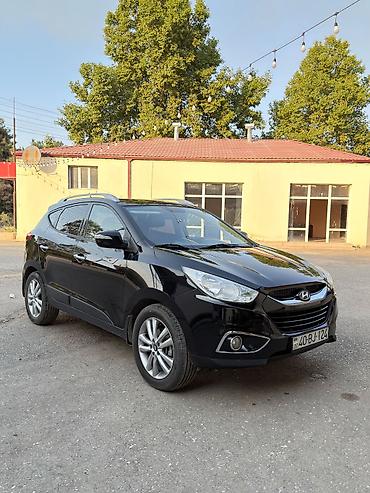Hyundai ix35: 2.4 l | 2010 il Krossover
