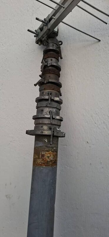 Навесы: Ворота на гараж, окна деревянные б/у фермы металлические, мачта — 5