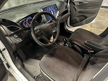 мини пикап: Chevrolet Spark: 2018 г., 1 л, Автомат, Бензин, Хэтчбэк — 7