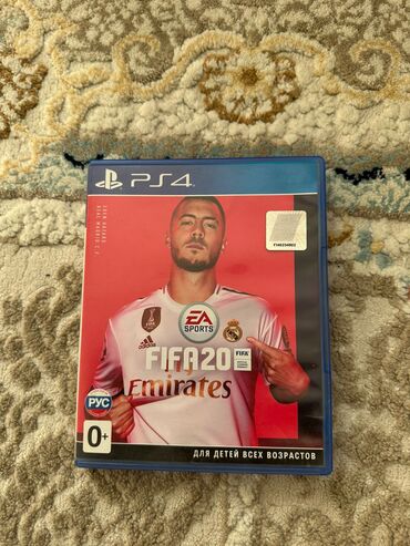 PS4 (Sony Playstation 4): Salam fifa 20 oyunu satılır ideal vəziyyətdə heç bir cızıq defekt