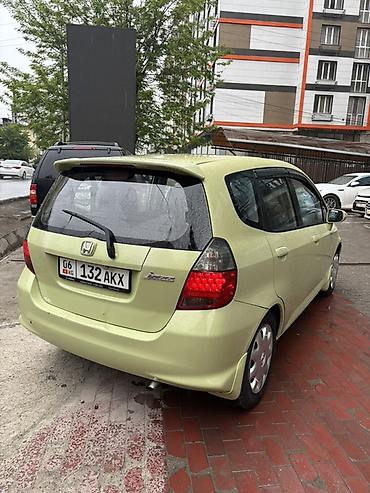 Honda: Honda Fit: 2005 г., 1.4 л, Вариатор, Бензин, Хэтчбэк — 6