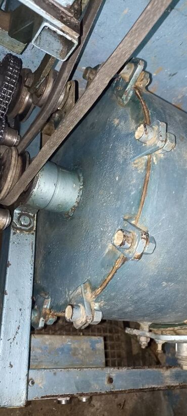 Ostali alati i mašine: 1. Peć za pećenje keramike i grnčarije Peć je zaprimine od 230l — 25