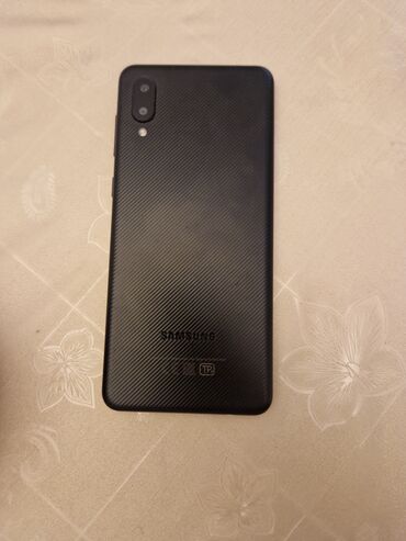 telefon samsung a10: Samsung A02, 32 GB, rəng - Qara, İki sim kartlı, Sənədlərlə