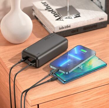 Наушники: J101B Astute, портативный аккумулятор, 30000mAh, один Type-C и один