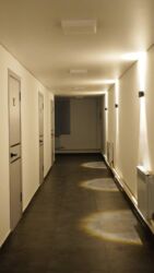 продаю дом беш кунгой: Хостел: место в общей комнате Описание: - Уютные светлые комнаты с