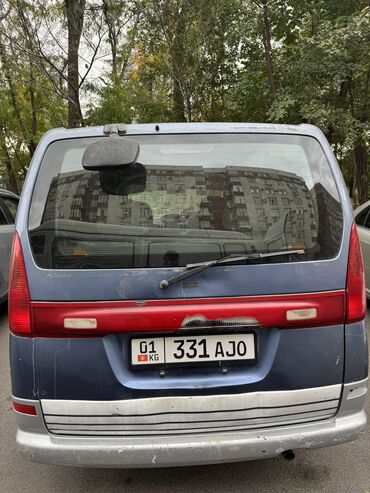 Nissan: Nissan Serena: 2000 г., 2 л, Вариатор, Бензин, Минивэн