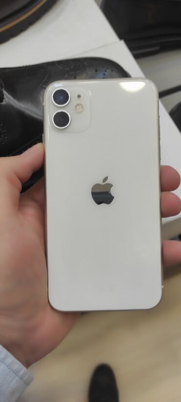 Apple iPhone: IPhone 11, 64 GB, Ağ, Face ID