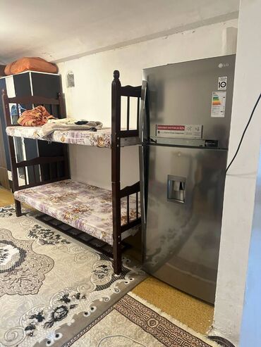 Uzunmüddətli kirayə mənzillər: Nizami rayonu, Qara Qarayev metrosunun yanında, 5 mərtəbəli binanın — 2