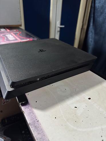 ev ucun soyducular: PlayStation 4 Slim oyun konsolu. Kompakt və zərif dizayna malik PS4 — 2