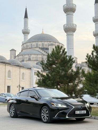 runx alex: Lexus ES: 2019 г., 2.5 л, Вариатор, Гибрид, Седан