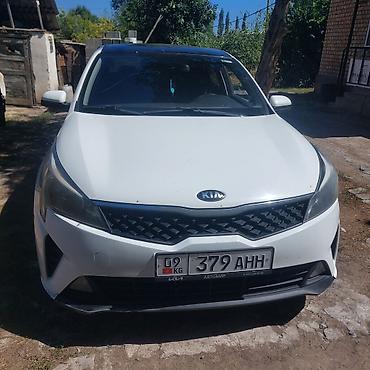 салон машины: Kia Rio: 2021 г., 1.6 л, Автомат, Бензин, Седан — 5