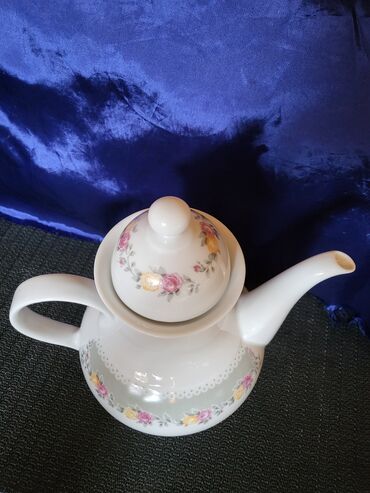 Čajnici: Bokal nov Jlmenau Demokratska Rep.Nemacka 70te. Nov bokal,sve na na lalafo.rs — 2 Čajnici: Bokal nov Jlmenau Demokratska Rep.Nemacka 70te. Nov bokal,sve na — 2