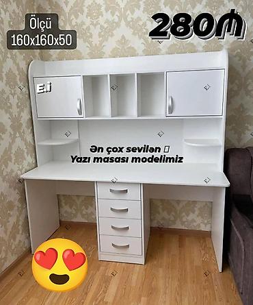 makiyaj stol: Yazı masası Ölçü: 160 x 160 x 50 sm Qiymət: 280₼ Xüsusiyyətlər: - — 1
