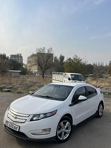 chevrolet la: Chevrolet Volt: 2013 г., 1.4 л, Гибрид, Хэтчбэк — 7