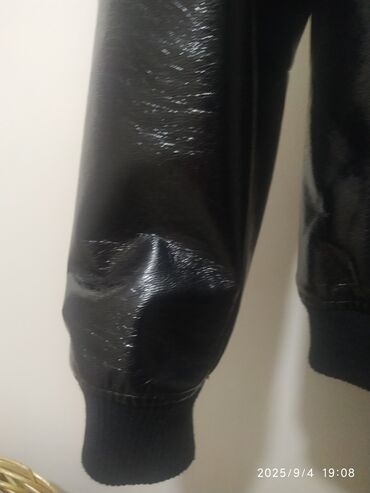 Кожаные куртки: Кожаная куртка, С капюшоном, L — 7