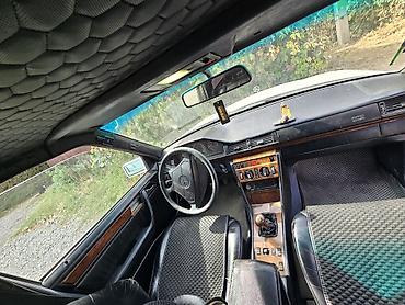 Mercedes-Benz: Mercedes-Benz E-Class: 1993 г., 3.2 л, Механика, Бензин, Седан — 4