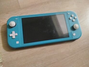 портативная консоль: Продам nintendo switch б/у сломанный