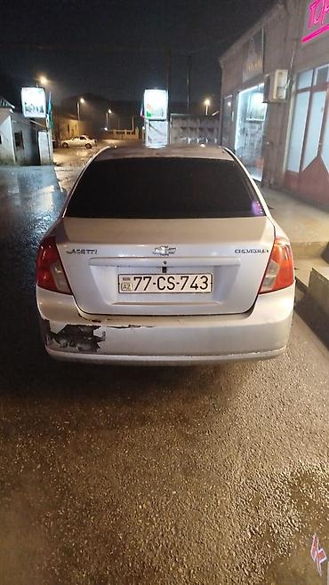 Chevrolet: Chevrolet Lacetti sedan - Kuzov: 4 qapı, gümüşü rəng, tonlanmış arxa — 1
