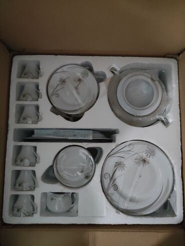 из серебра: Продаю сервиз столово-чайный на 6 персон, новый. производство Иран