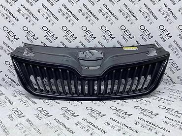 crystal coating cena: MASKA BLACK EDITION ZA ŠKODA RAPID | Maska za Skoda Rapid Black — 2