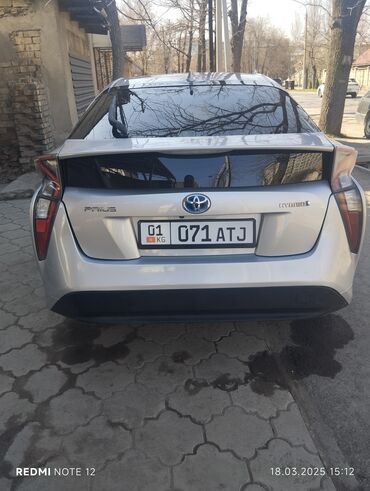 Toyota: Toyota Prius: 2016 г., 1.8 л, Вариатор, Гибрид, Хэтчбэк