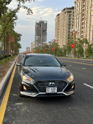соната цена: Представляем седан Hyundai Sonata в темно-сером цвете с современным
