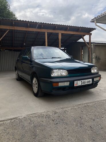 машина большая: Volkswagen Golf: 1994 г., 1.6 л, Механика, Бензин, Хэтчбэк