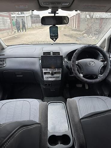 Toyota: Toyota Ipsum: 2003 г., 2.4 л, Автомат, Бензин, Минивэн — 7