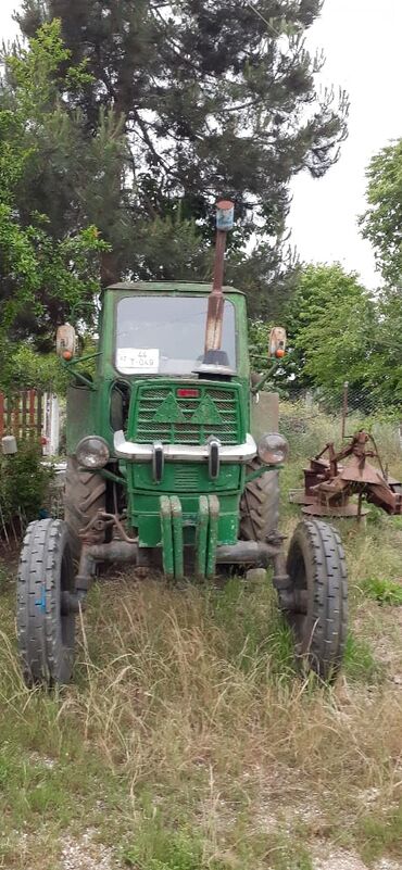 başak traktör: Traktor Belarus (MTZ) 1987, 255 at gücü, motor 0.5 l, İşlənmiş
