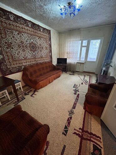 прод дом кара балта: 3 комнаты, 62 м², 105 серия, 1 этаж, Косметический ремонт