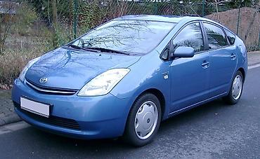 1000 manata avtomobil: Toyota — 2