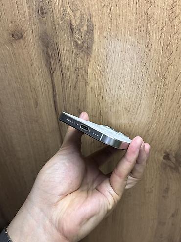 iph: IPhone 15 Pro, Б/у, 256 ГБ, White Titanium, Защитное стекло, Чехол, В рассрочку, 81 % — 4