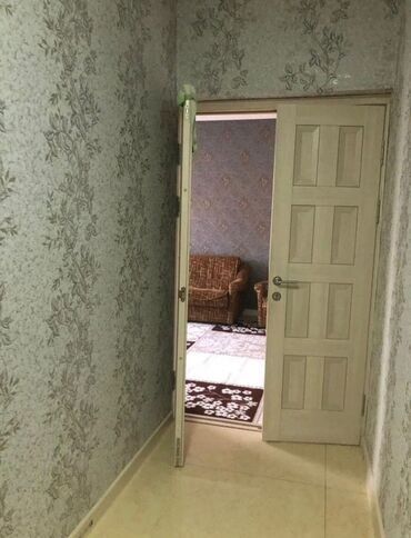 сдаю квартиру в 5 мкр: 1 комната, Агентство недвижимости, Без подселения, С мебелью частично