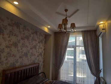 Uzunmüddətli kirayə mənzillər: Nərimanovda, MetroParkın yaxınlığında, 17 mərtəbəli binanın 6-ci — 4