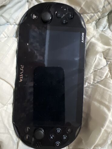 ps vita slim купить: Пс Вита слим состоянии 8/10 есть маленький скол и задняя крышка