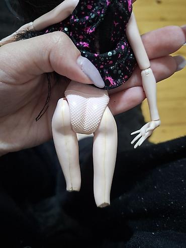 kukla evi: Monster High Draculaura - Brend/istehsalçı: Mattel (başın arxa — 3