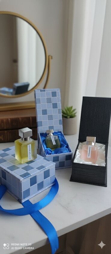 Ətriyyat: Müxtəlif dizaynlarda ətir koleksiyası - Megamare – qızılı, dairəvi — 5