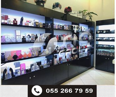 Rəf vitrinləri: Mağaza vitrinlərinin sifarişlə yığılması — 24