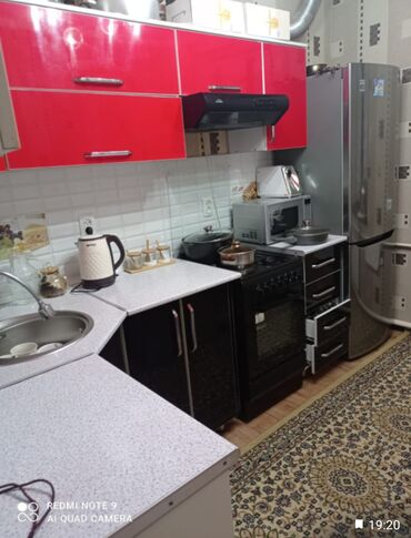 кухонный уголок в карабалта бу: Кухонный гарнитур, цвет - Красный, Б/у