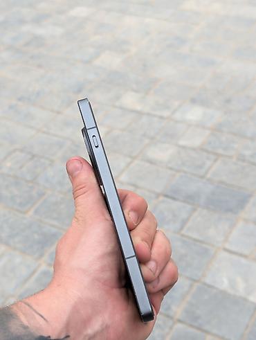one plus 7: OnePlus 13R, Б/у, 256 ГБ, цвет - Черный, 1 SIM, eSIM — 3