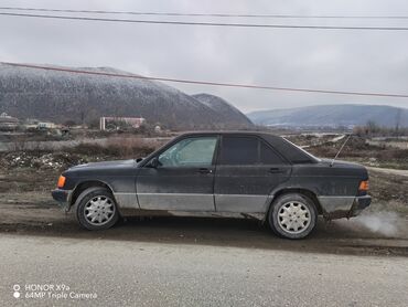 Mercedes-Benz: Mercedes-Benz 190 (W201): 1.8 l | 1992 il Sedan — 14