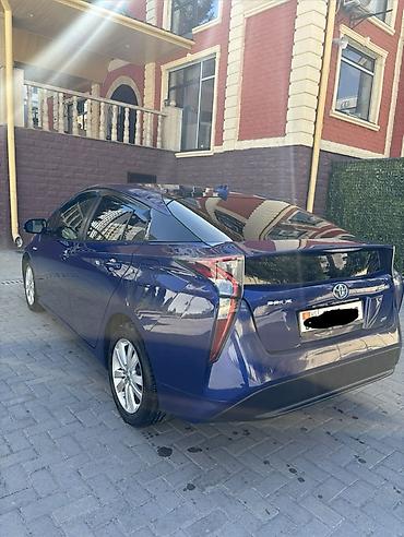 honda odyssey 2019: Toyota Prius: 2018 г., 1.8 л, Вариатор, Гибрид, Лифтбек — 5