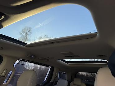 Kia: Kia Carnival: 2021 г., Минивэн — 10