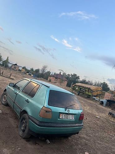 Volkswagen Golf: 1992 г., Механика, Бензин, Хэтчбэк