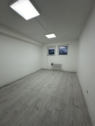 Недвижимость: Сдаю Офис, 23 м², В жилом комплексе, С отдельным входом, С отдельным сан узлом, С юридическим адресом