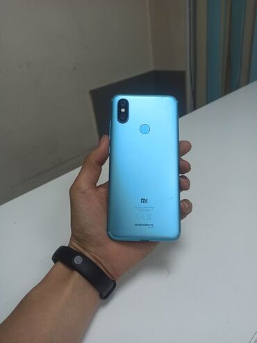 Мобильные телефоны: Xiaomi, Mi A2, Б/у, 32 ГБ, цвет - Синий, 2 SIM
