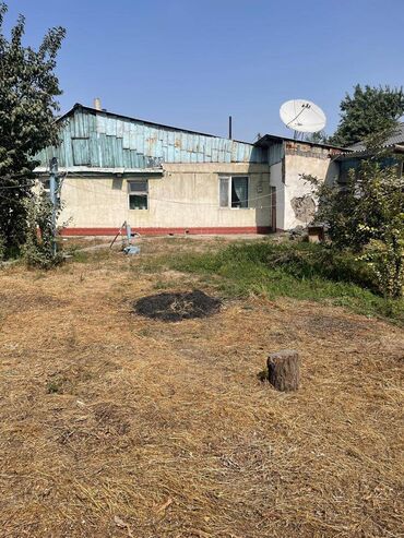 дом киркомстрой: Үй, 65 кв. м, 5 бөлмө, Риелтор, Эски ремонт