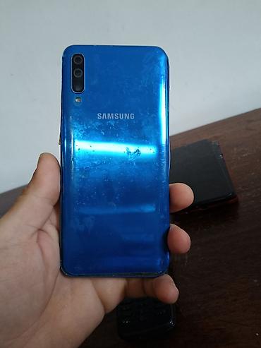 dubai variant iphone: Samsung Galaxy A50, 128 GB, Barmaq izi — 10
