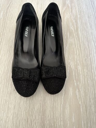 турецкая обувь бишкек: Женские новые Турецкие туфли,замша,удобный каблук,размер 37, высота