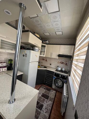 Uzunmüddətli kirayə mənzillər: 4-mikrorayonda Qızıltac Şadlıq sarayının yanında 5 mərtəbəli binanın -da lalafo.az — 7 Uzunmüddətli kirayə mənzillər: 4-mikrorayonda Qızıltac Şadlıq sarayının yanında 5 mərtəbəli binanın — 7